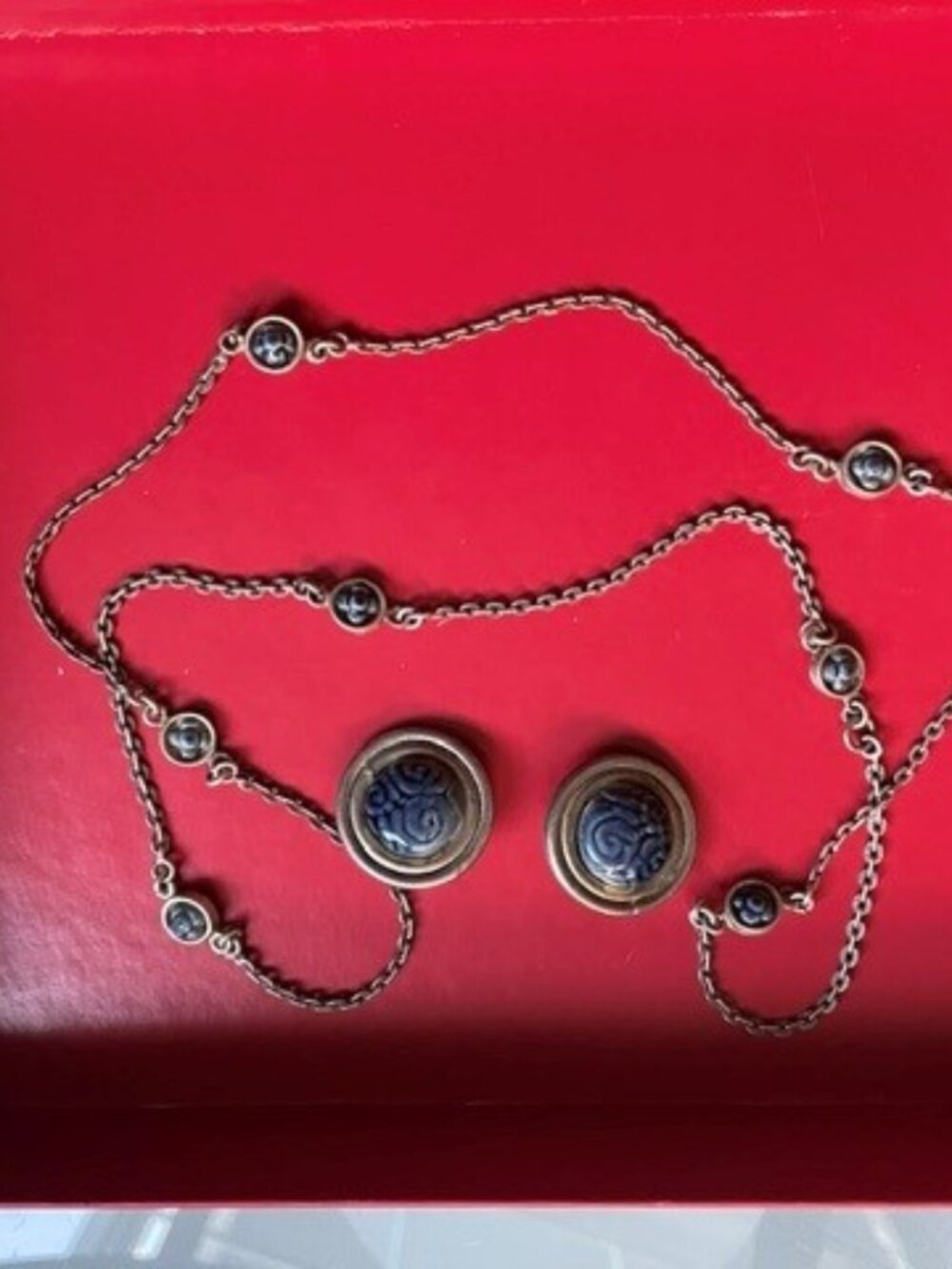 Vintage clip in ceramic round earrings and chain